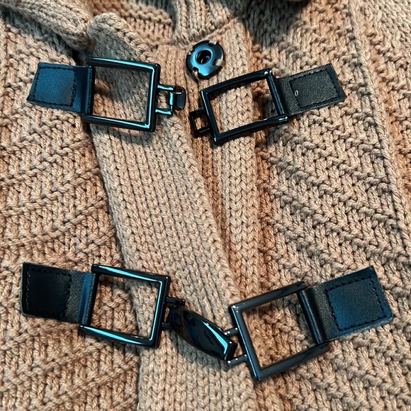 JM Collection Petite - Picture 2 of 6